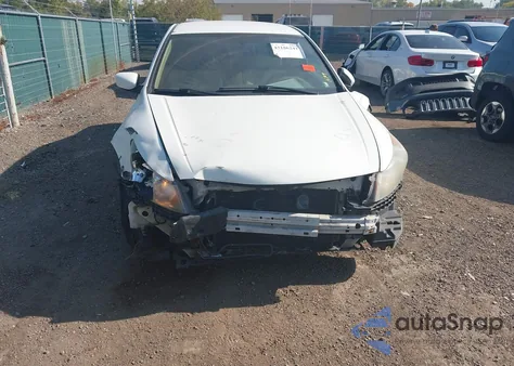 2010 Honda Accord 2.4 Lx-P z USA, uszkodzony, nr VIN 1HGCP2F44AA068345